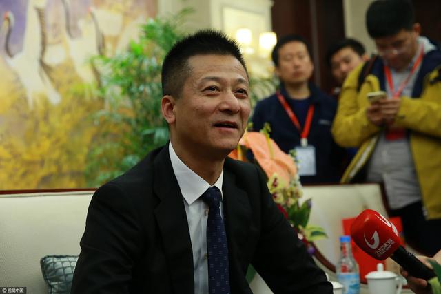 金·卡戴珊主演《诉讼女王》巴黎首映 3 《同乐者》曝预告 《绝命毒师》主创打造科幻新剧 4 《海贼王2》曝海报及剧照 布洛基和东利同框亮相 5 经典美剧《越狱》重启！