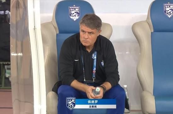“我希望抛给她们任何一个场景设定，立刻能演出姐妹的感觉。