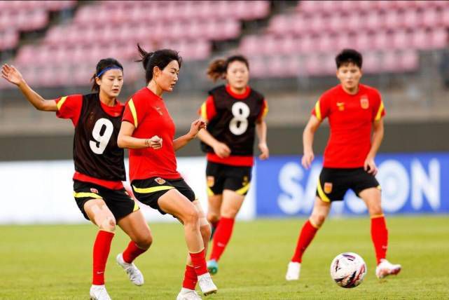 影片由《四重奏》导演土井裕泰与编剧坂元裕二再度合作，小田切让、押井守、清原果耶等共同出演。
