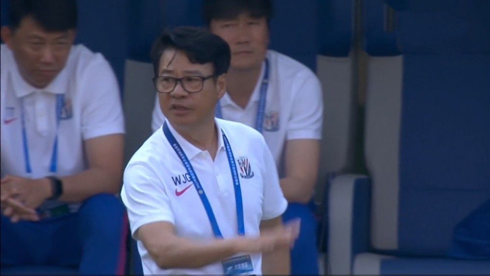 大方认爱卡哥：是的，我们订婚了 锦绣开年！