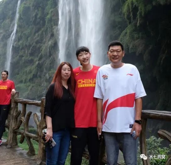 经各地推荐、网友评议和专家评审等环节，共有150人（组）助人为乐、见义勇为、诚实守信 中央精神文明建设办公室发布2025年第四批“中国好人榜” 2026-01-23 中央精神文明建设办公室1月23日在四川省宜宾市举办“中国好人榜”发布仪式，揭晓2025年第四批“中国好人榜”。