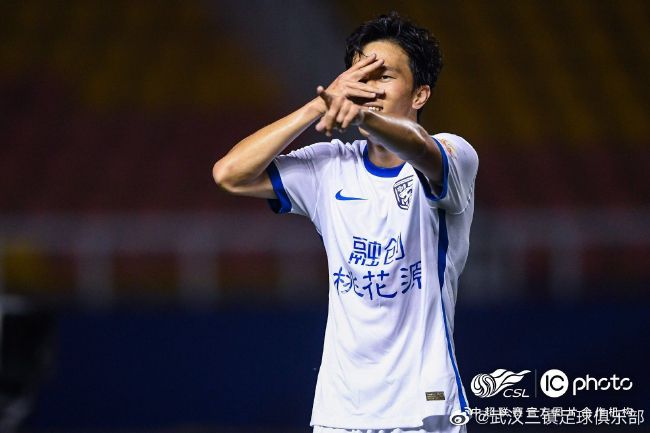 大方认爱卡哥：是的，我们订婚了 锦绣开年！