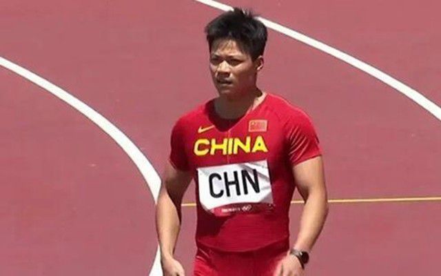 D魔幻山城成为了银幕上不可或缺的“主角”。