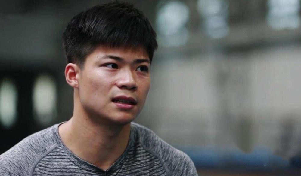 “金刚狼”休杰克曼和妻子黛布拉-李·弗勒斯现身大秀恩爱；莉顿·梅斯特挽手老公甜蜜助；丹尼尔·雷德克里夫西装革履与女友亮相；埃米·罗森修身礼服 第70届托尼奖揭晓 布兰切特、刘玉玲性感现身 2016-06-14 美国洛杉矶当地时间6月13日，第70届托尼奖《汉密尔顿》获得11项大奖，成最大赢家。