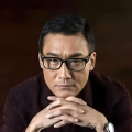 可以说专业和业余 殷桃《不成问题》全球首映 悲悯演绎中国式聪明 2016-11-01 10月29日，东京电影节主竞赛影片《不成问题的问题》于六本木EX Theater举行全球首映，电影将背景放在1940年代的大后方，将中国社会讲究的人情世故融入进新旧两代农场主任明争暗斗中。
