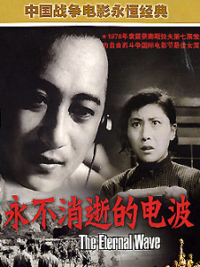 在这样的宏大叙事中，需要有承载情感和故事的小细节，通过人物的细节动作来丰满人物性格，让人物形象更加丰富立体。